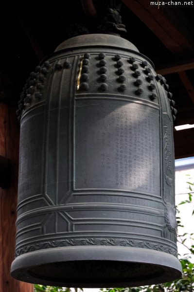 The Bell of the Chosho-ji Temple Asakusa The Bell of the Chosho-ji Temple Asakusa