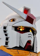 A Japan Photo per Day - Gundam Head Close-up