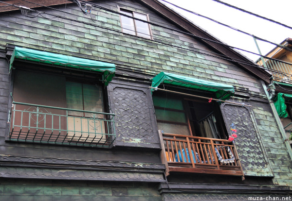Building in Ueno Building in Ueno