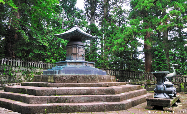 The Grave of Ieyasu Tokugawa, Toshougu Shrine, Nikko The Grave of Ieyasu Tokugawa, Toshougu Shrine, Nikko