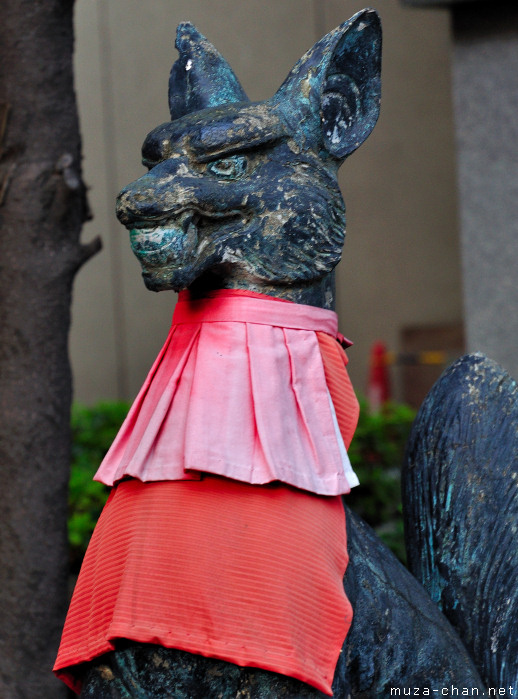 Kitsune Guardian, Kanda Myojin Suehiro Inari Shrine