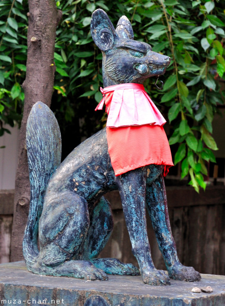 Kitsune Guardian, Kanda Myojin Suehiro Inari Shrine