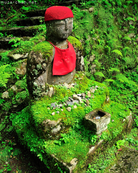 Jizo statue, Kanmangafuchi Abyss, Nikko Jizo statue, Kanmangafuchi Abyss, Nikko