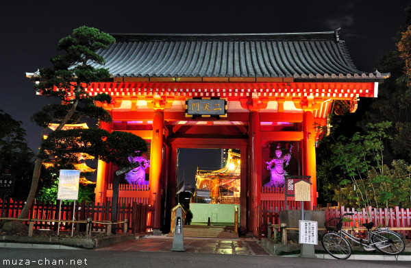 Nitenmon Gate, Senso-ji Temple, Asakusa, Tokyo Nitenmon Gate, Senso-ji Temple, Asakusa, Tokyo