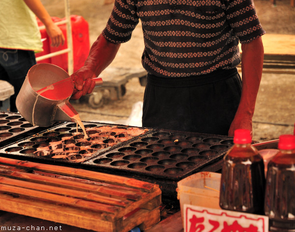 Cooking Takoyaki, Hozuki Ichi (Chinese Lantern Plant Fair), Senso-ji Temple, Tokyo Cooking Takoyaki, Hozuki Ichi (Chinese Lantern Plant Fair), Senso-ji Temple, Tokyo