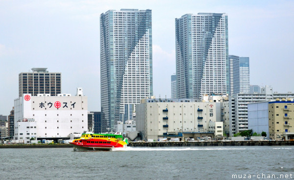 Seven Islands Niji (Rainbow), Sumida River, Tokyo Seven Islands Niji (Rainbow), Sumida River, Tokyo
