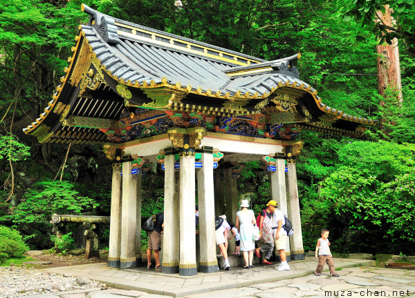 Temizuya, Rinno-ji Taiyuin Mausoleum, Nikko Temizuya, Rinno-ji Taiyuin Mausoleum, Nikko