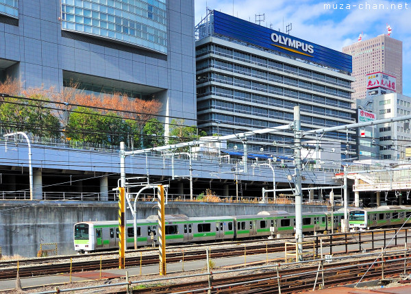 Yamanote train, Shinjuku Station, Tokyo Yamanote train, Shinjuku Station, Tokyo