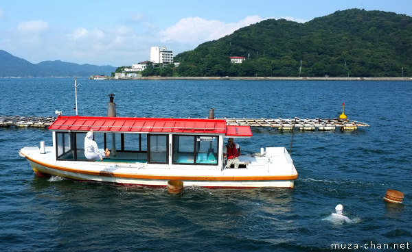 Ama women divers, Mikimoto Pearl Island, Toba
