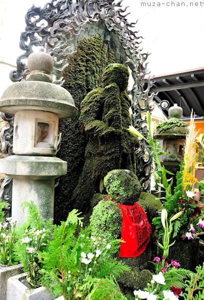 Mizukake Fudo Statue, Hozen-ji Temple, Namba, Osaka
