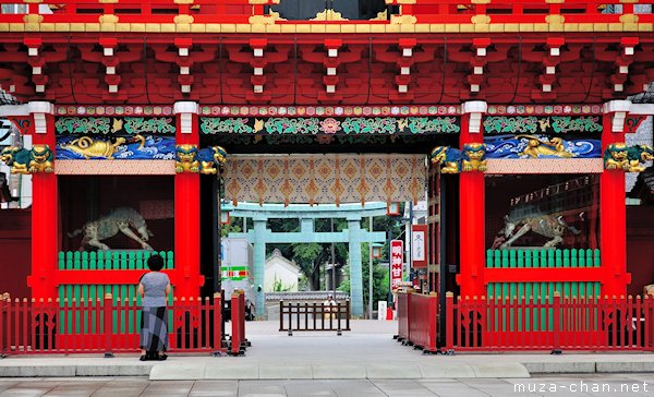 Zuishin-mon, Kanda Myojin Shrine, Tokyo Zuishin-mon, Kanda Myojin Shrine, Tokyo