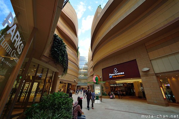 Namba Parks, Osaka