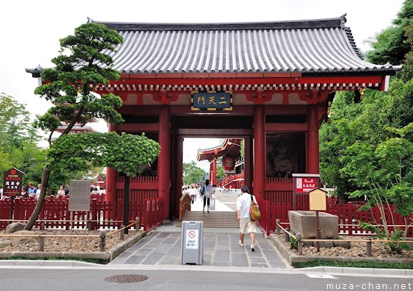 Nitenmon Gate, Senso-ji Temple, Asakusa, Tokyo Nitenmon Gate, Senso-ji Temple, Asakusa, Tokyo