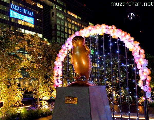 Suica statue, Shinjuku Southern Terrace, Shinjuku, Tokyo