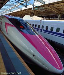 Hello Kitty Shinkansen