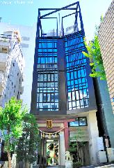 Airex, Unusual Shrine Building