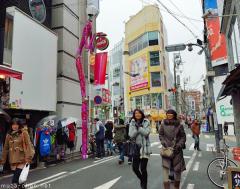 Amerikamura human shaped street lights