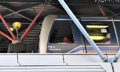 Enjoying the Yurikamome