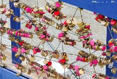 Thousands of heart locks