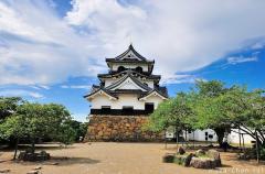 Hikone, the castle saved by the Emperor