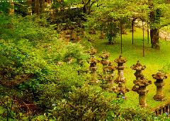 Lanterns in the Rinno-ji Temple Garden