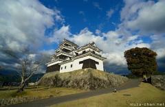 Ozu castle