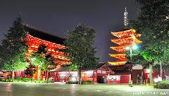 Quiet summer night at Senso-ji Temple