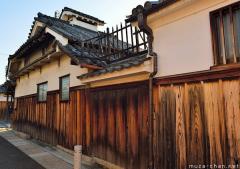 Japanese traditional architecture, Shinobi-gaeshi in Jinaimachi
