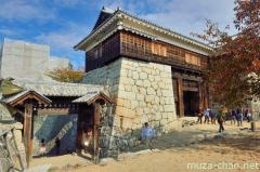 Japanese castle defense tricks, Tonashi 