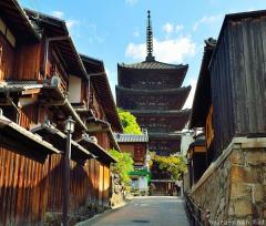 Kyoto symbols, Yasaka Pagoda in Higashiyama