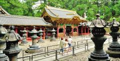 Beautiful lanterns at Yashamon, Nikko